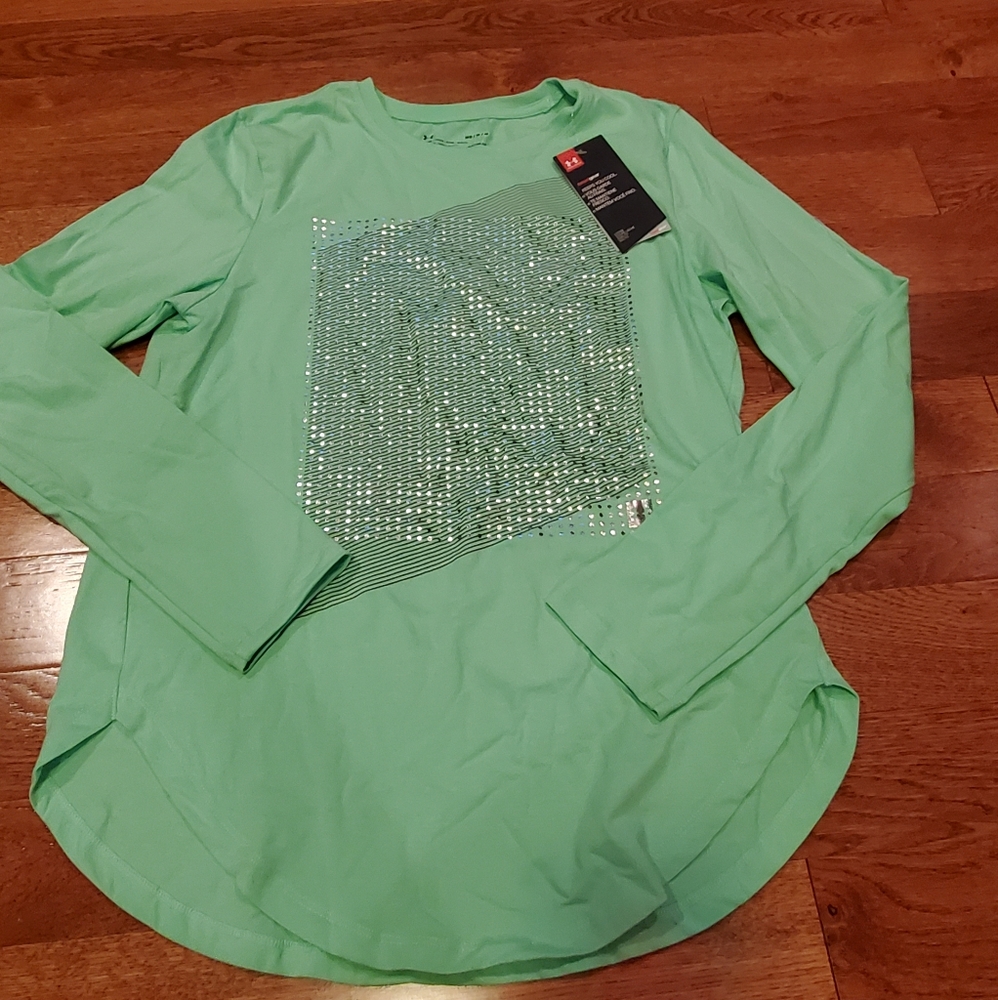 New womens medium underarmor heat gear tshirt